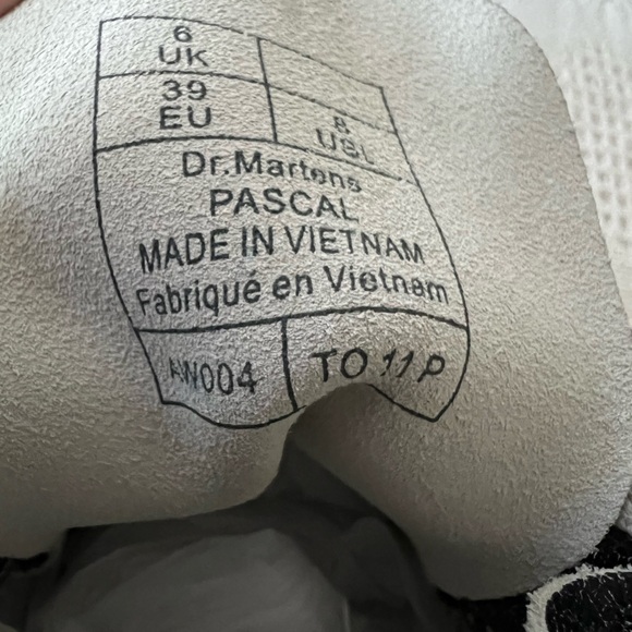 NEW Dr. Martens Classic Leather Pascal Boots Black Women’s Size 8 - Picture 7 of 15